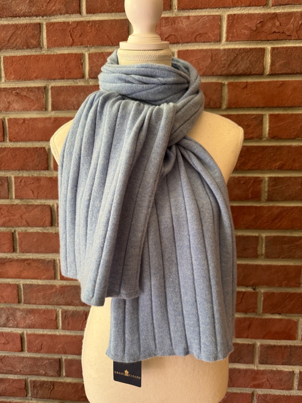 NWT Eredi Pisano 100% Cashmere Knit Light Blue Scarf 11”x74” Made in Italy
